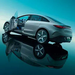 سيارة 2023 Mercedes EQE 350 Pure Electric Sedans 292hp مدى الانطلاق 752 كيلومترًا 180 كيلومترًا في الساعة