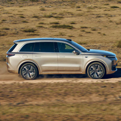 كشفت شركة Li Auto Inc النقاب عن Li L8 ، سيارة الدفع الرباعي الذكية الكبيرة ذات الستة مقاعد والعائلات والأعمال