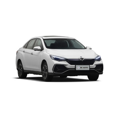 مدى الإبحار الطويل 420 كم للسيارات EV Dongfeng Venucia D60EV طويل المدى المبحر 420 كم EV سيارات للعائلات