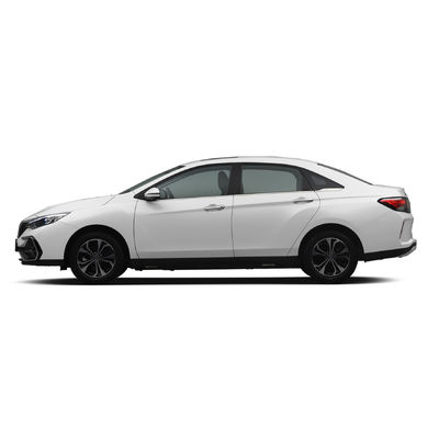 مدى الإبحار الطويل 420 كم للسيارات EV Dongfeng Venucia D60EV طويل المدى المبحر 420 كم EV سيارات للعائلات