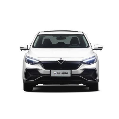 مدى الإبحار الطويل 420 كم للسيارات EV Dongfeng Venucia D60EV طويل المدى المبحر 420 كم EV سيارات للعائلات