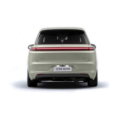 180 كم / ساعة السرعة القصوى لي L8 ماكس AWD 490 حصان 5 أبواب 6 مقعد SUV الكهربائية مع 1200 كم نطاق التنقل و 3005 مليمتر قاعدة العجلات