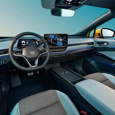 متوفر Automobile EV SUV Volkswagen ID4 X Auto Parking 600 Km Range للعائلة