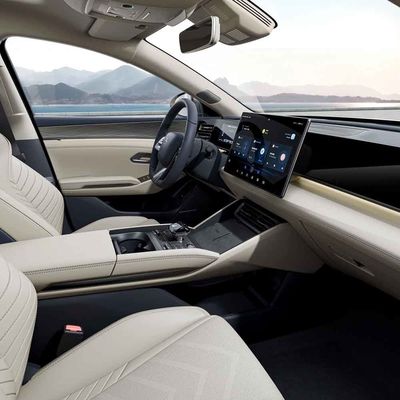 BYD Qin L مركبة طاقة جديدة Byd Qin L Phev Sedan 80KM 120 KM Ev Range Byd Qin L سيارة هجينة