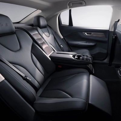 HongQi EQM5 EV Car 431km Pure Electric 5 Seater Medium Car High Speed ​​Hongqi New Energy Sedan
