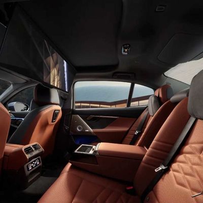 2024 نموذج جديد تم إطلاقه مؤخرًا BMW i5 سيارة كهربائية سيدان كبير eDrive 35 لتر كهربائية نقية 286 حصان