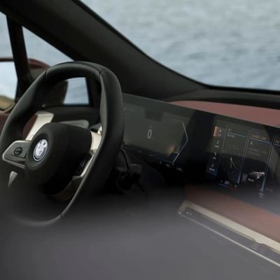 2023 بي ام دبليو ix M60 xdrive40 xdrive50 SUV الكهربائية الفاخرة لديها مدى 665 كم