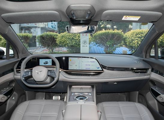 202/253 KW Motor Hongqi Limousine سيارة كهربائية ذات سرعة أقصى 200 كيلومتر في الساعة وطول 4925 مم