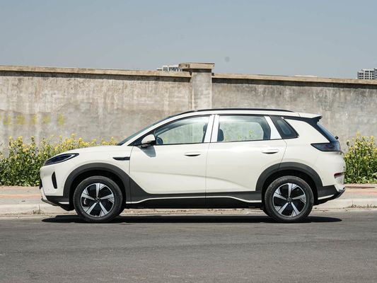 2025 بيع ساخن نموذج جديد بي واي دي سياليون 05EV سيارة كهربائية شحن سريع 520 كيلومتر إلكترونية طويلة المدى مع سقف شمسي