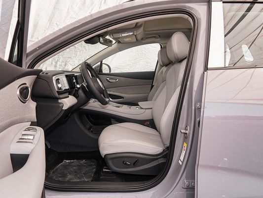 2025 بيع ساخن نموذج جديد بي واي دي سياليون 05EV سيارة كهربائية شحن سريع 520 كيلومتر إلكترونية طويلة المدى مع سقف شمسي