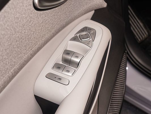 2025 بيع ساخن نموذج جديد بي واي دي سياليون 05EV سيارة كهربائية شحن سريع 520 كيلومتر إلكترونية طويلة المدى مع سقف شمسي