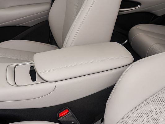 شاشة تعمل باللمس الميزات الداخلية 2025 طراز BYD سيارة كهربائية مع سقف شمسي و 60.9 كيلوواط من طاقة البطارية شحن سريع للسيارات الكهربائية