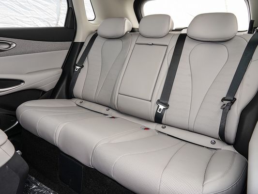 شاشة تعمل باللمس الميزات الداخلية 2025 طراز BYD سيارة كهربائية مع سقف شمسي و 60.9 كيلوواط من طاقة البطارية شحن سريع للسيارات الكهربائية