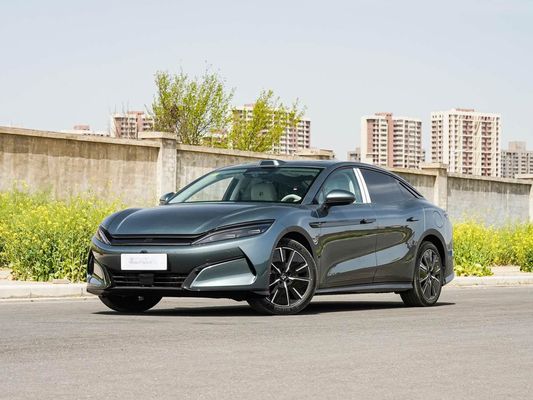 2025 سيارة كهربائية قوية من طراز هان L BYD مع طاقة أقصى 500 كيلوواط ومرحلة جلدية 1000 فولت شحن سريع عالي الجهد