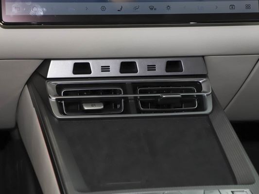 2025 سيارة كهربائية قوية من طراز هان L BYD مع طاقة أقصى 500 كيلوواط ومرحلة جلدية 1000 فولت شحن سريع عالي الجهد