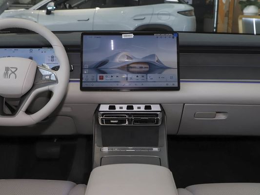 2025 سيارة كهربائية قوية من طراز هان L BYD مع طاقة أقصى 500 كيلوواط ومرحلة جلدية 1000 فولت شحن سريع عالي الجهد