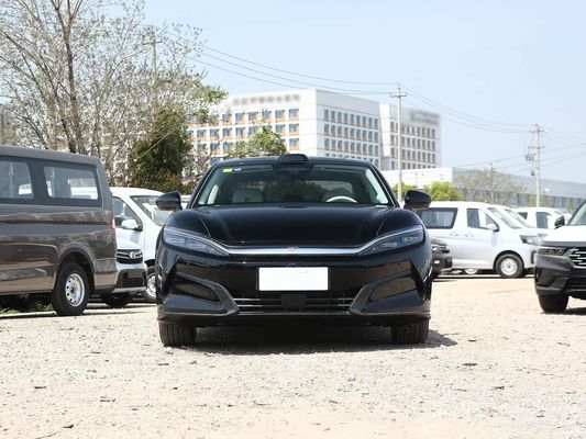 نموذج السيارة 601km النطاق 83.2kWh سعة البطارية AWD شحن سريع سقف الشمسية هيكل الجهد العالي مريح للعائلة