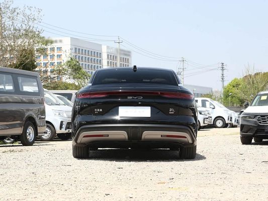 نموذج السيارة 601km النطاق 83.2kWh سعة البطارية AWD شحن سريع سقف الشمسية هيكل الجهد العالي مريح للعائلة