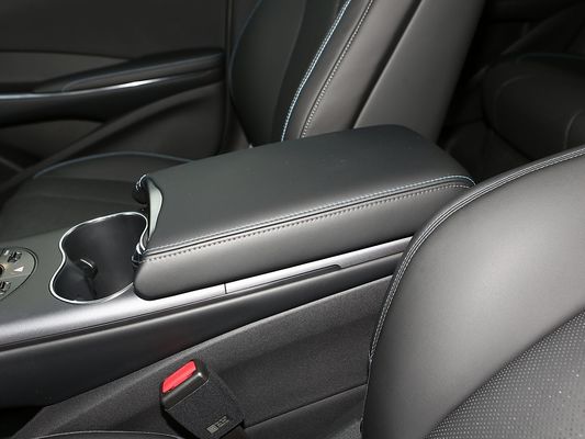 2025 BYD EV Car Seal AWD الأداء الطويل المدى 600 كيلومتر شحن سريع سيارة كهربائية أربع عجلات محرك سيارة كهربائية مع سقف شمسي