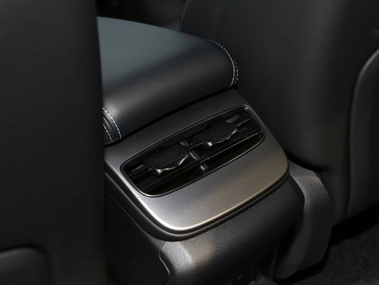 2025 BYD EV Car Seal AWD الأداء الطويل المدى 600 كيلومتر شحن سريع سيارة كهربائية أربع عجلات محرك سيارة كهربائية مع سقف شمسي