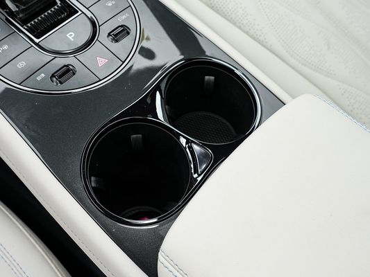 2025 BYD سيارة كهربائية مهرّب 06GT وقت شحن سريع 0.33 ساعة وأداء مدى طويل 550 كيلومتر بطارية كبيرة مع سقف شمسي للعائلة