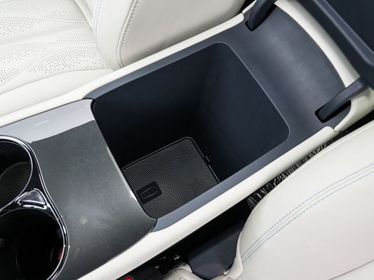 2025 BYD سيارة كهربائية مهرّب 06GT وقت شحن سريع 0.33 ساعة وأداء مدى طويل 550 كيلومتر بطارية كبيرة مع سقف شمسي للعائلة