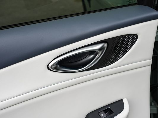 2025 BYD سيارة كهربائية مهرّب 06GT وقت شحن سريع 0.33 ساعة وأداء مدى طويل 550 كيلومتر بطارية كبيرة مع سقف شمسي للعائلة