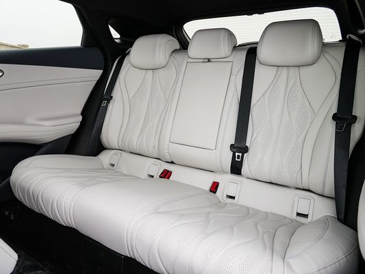 2025 BYD سيارة كهربائية مهرّب 06GT وقت شحن سريع 0.33 ساعة وأداء مدى طويل 550 كيلومتر بطارية كبيرة مع سقف شمسي للعائلة