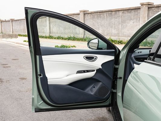 2025 BYD سيارة كهربائية مهرّب 06GT وقت شحن سريع 0.33 ساعة وأداء مدى طويل 550 كيلومتر بطارية كبيرة مع سقف شمسي للعائلة