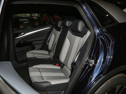 2025 فولكسفاجن سيارة كهربائية ID.4 شحن سريع سيارة مدى طويل 601km 80.4kWh بطارية مبيعات ساخنة نموذج جديد أداء جيد مع سقف شمسي