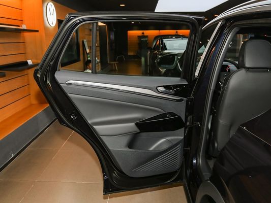 2025 فولكسفاجن سيارة كهربائية ID.4 شحن سريع سيارة مدى طويل 601km 80.4kWh بطارية مبيعات ساخنة نموذج جديد أداء جيد مع سقف شمسي