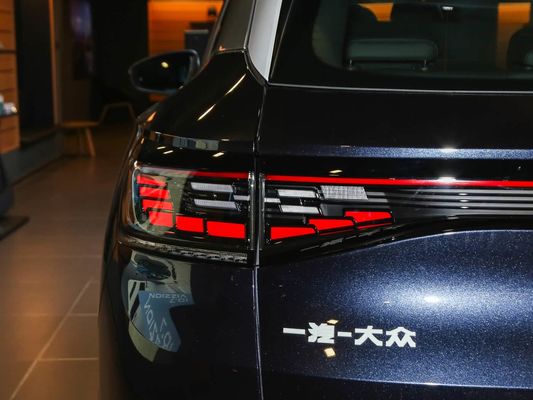 2025 فولكسفاجن سيارة كهربائية ID.4 شحن سريع سيارة مدى طويل 601km 80.4kWh بطارية مبيعات ساخنة نموذج جديد أداء جيد مع سقف شمسي
